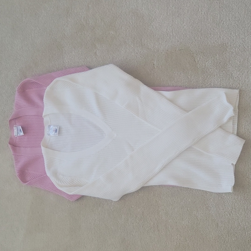 2 V Neck sweaters